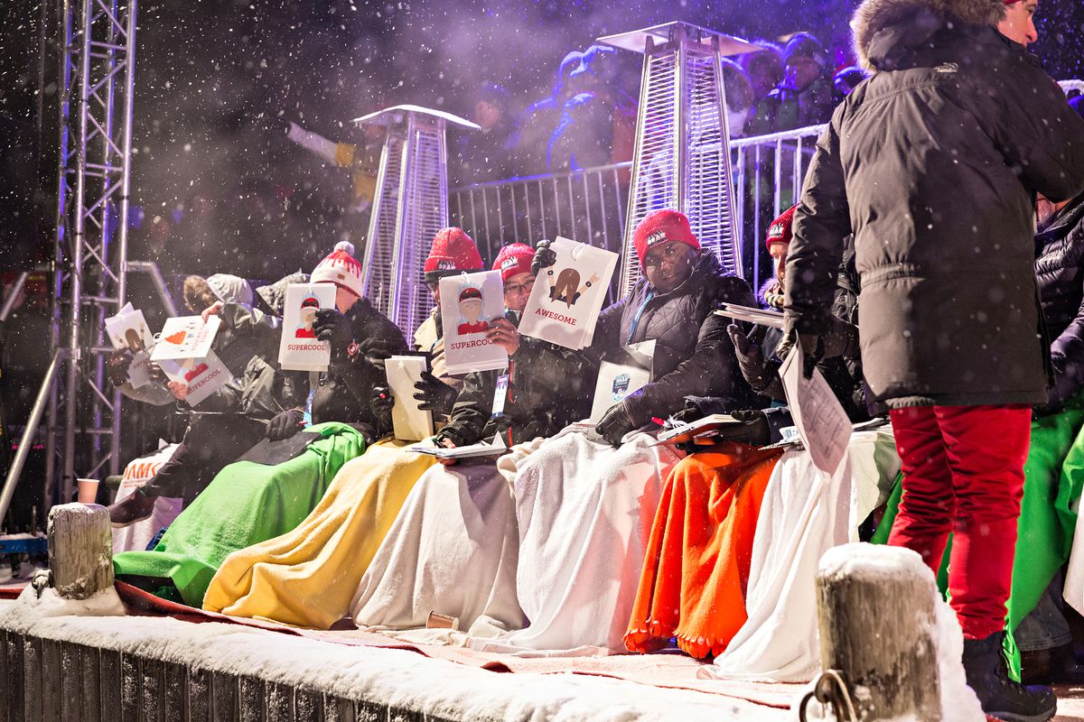 Investor panellsts showcase emoji cards as quick reactions to the startup pitches.