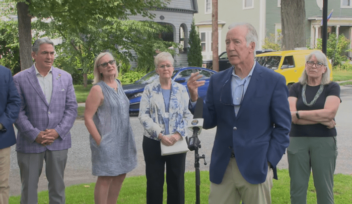 U.S. Rep Richard Neal Speaks at FPCA Sign Unveiling